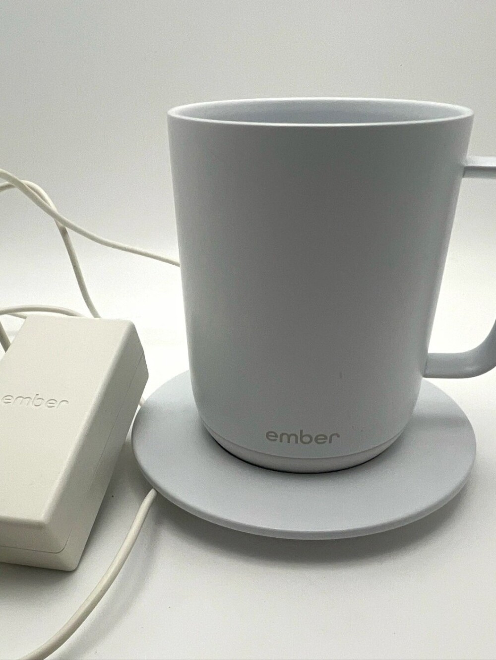 White EMBER Temperature Control Smart Mug with Charging Coaster WORKS
